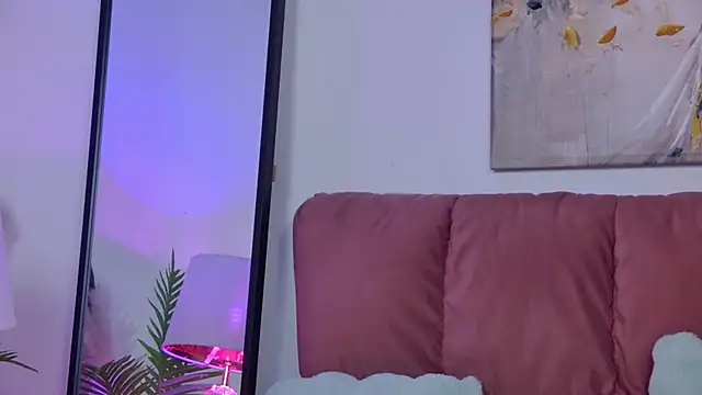 NicolLopeze online show from October 10, 4:12 pm