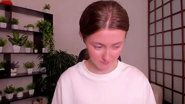 KateCuddle online show from September 26, 3:04 am