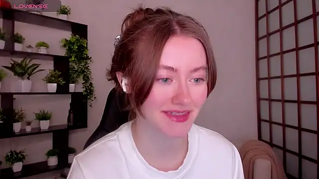 KateCuddle online show from February 9, 3:09 am