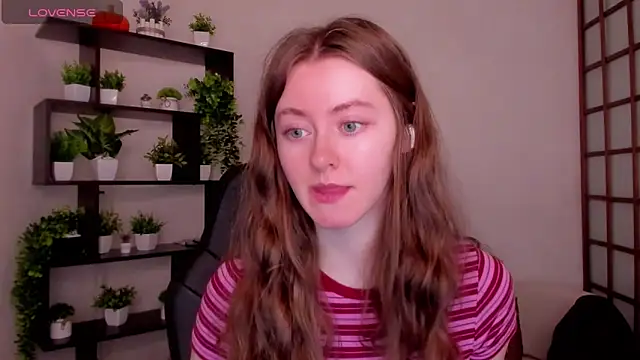 KateCuddle online show from March 26, 2:58 am