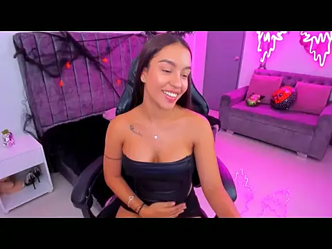 Snapshot of xiomara__cortes chatting on October 27, 8:58 pm xiomara  cortes online show from October 27, 8:58 pm