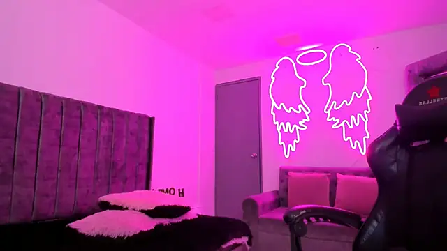 Snapshot of xiomara__cortes chatting on October 14, 7:49 pm xiomara  cortes online show from October 14, 7:49 pm