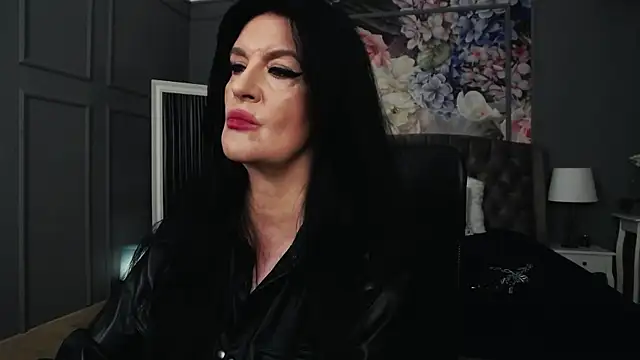 DomMelissaW online show from October 2, 8:25 pm