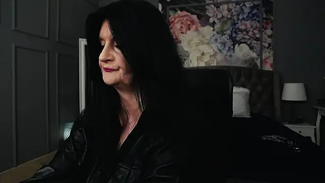 DomMelissaW online show from September 29, 8:03 pm