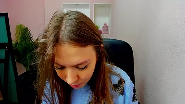 Snapshot of Persephoni chatting on October 6, 8:46 pm Persephoni online show from October 6, 8:46 pm