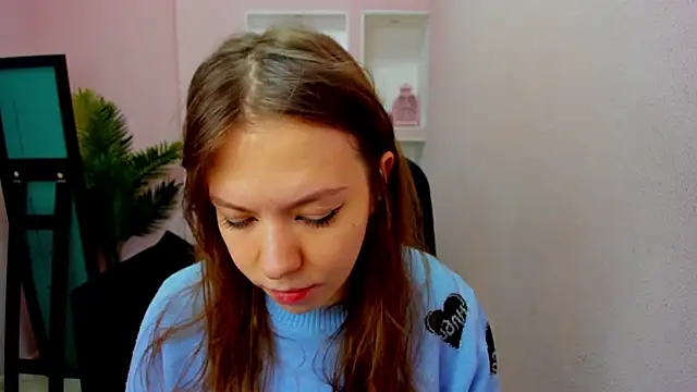 Snapshot of Persephoni chatting on October 10, 10:31 am Persephoni online show from October 10, 10:31 am