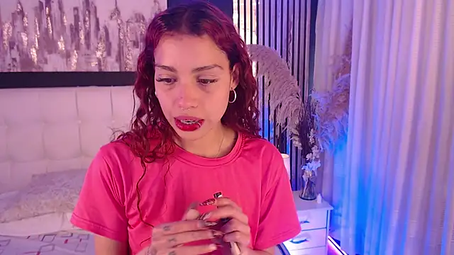 LiaVillalobos online show from April 15, 2:39 pm