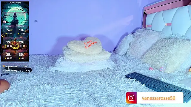 Snapshot of Julieth_Rossi chatting on October 25, 8:00 am Julieth Rossi online show from October 25, 8:00 am