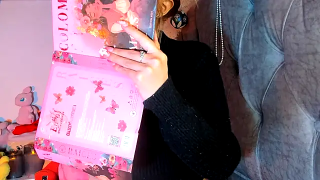 Sabrina Cole online show from January 8, 4:05 am