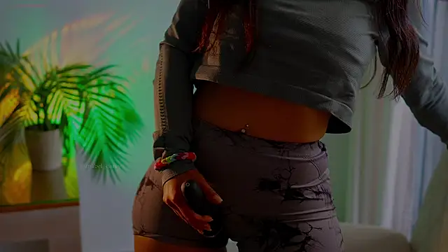 anabelcurvy online show from April 2, 5:21 pm