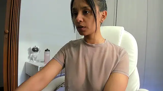 Gia  Paige online show from October 1, 8:47 pm