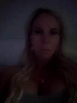 SweetInnocentMilf online show from November 24, 2:19 pm