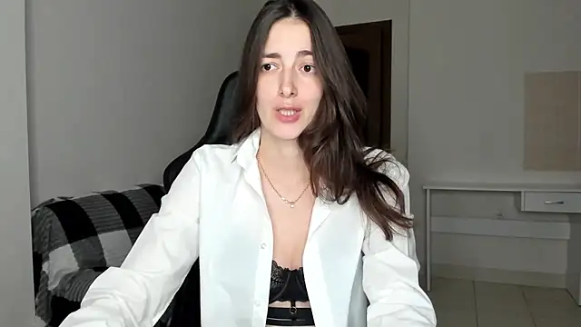 Snapshot of Sabrina_Mur chatting on October 13, 3:36 pm Sabrina Mur online show from October 13, 3:36 pm