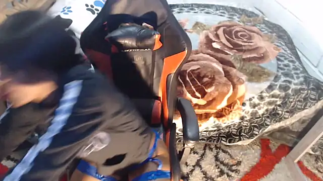 sexyjustin202 online show from November 6, 3:01 am