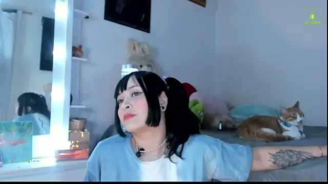 miaa-lee online show from November 15, 3:40 am