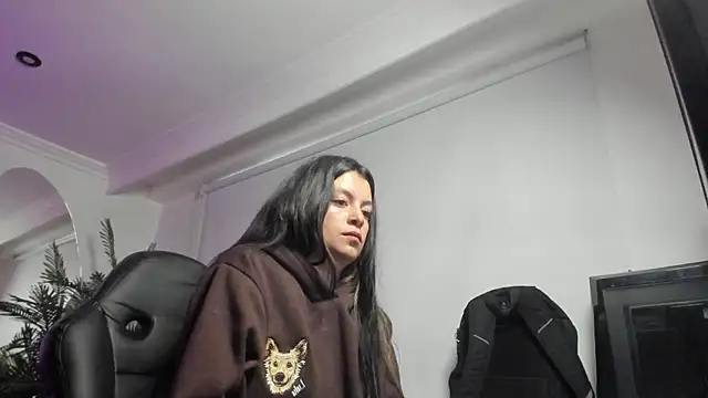 Meghan320 online show from October 1, 11:48 am