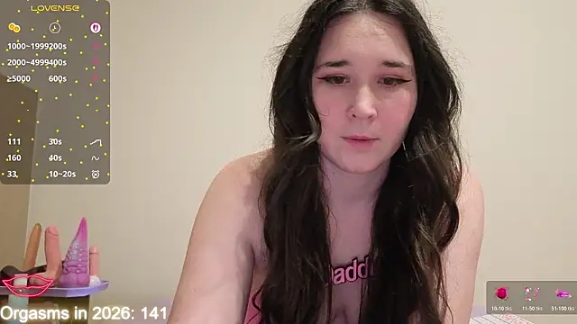 MaryHillx online show from February 19, 8:29 pm