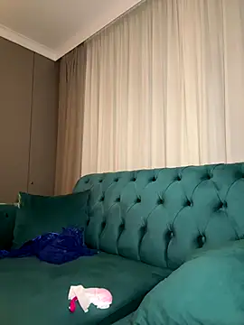 Snapshot of KirstieVegas chatting on October 3, 4:34 pm KirstieVegas online show from October 3, 4:34 pm