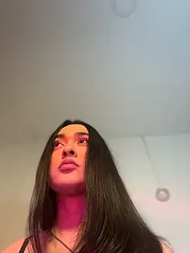 MiahWindsor online show from March 26, 5:20 am