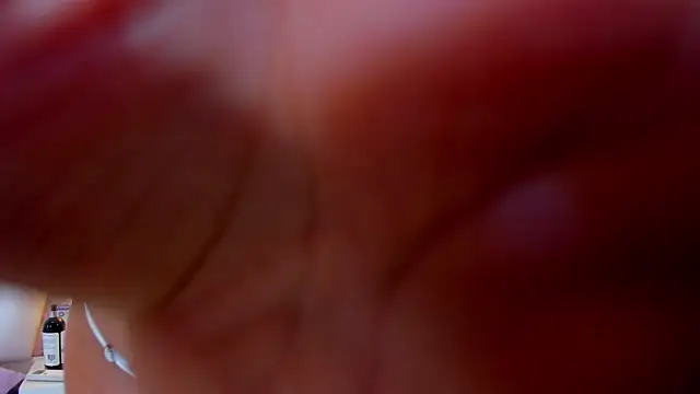 Snapshot of Aisharhodes00 chatting on October 15, 8:44 pm Aisharhodes00 online show from October 15, 8:44 pm