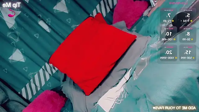 Snapshot of CharlotteBigCock chatting on October 31, 4:44 pm CharlotteBigCock online show from October 31, 4:44 pm