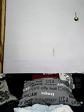 Snapshot of Foxybaby420 chatting on October 12, 6:49 am Foxybaby420 online show from October 12, 6:49 am