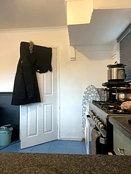 Snapshot of Bustyblondebabe32 chatting on October 3, 12:10 pm Bustyblondebabe32 online show from October 3, 12:10 pm