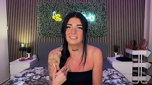 LizaRoxx online show from November 2, 7:50 pm