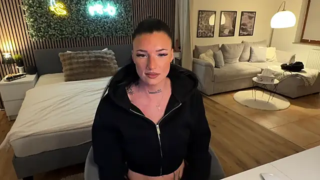 LizaRoxx online show from April 18, 10:42 pm