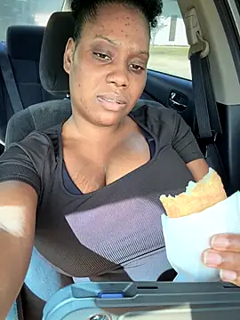 Snapshot of Topgyal____ chatting on September 30, 2:55 pm Topgyal online show from September 30, 2:55 pm