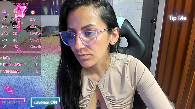 alma blue online show from March 29, 11:48 pm