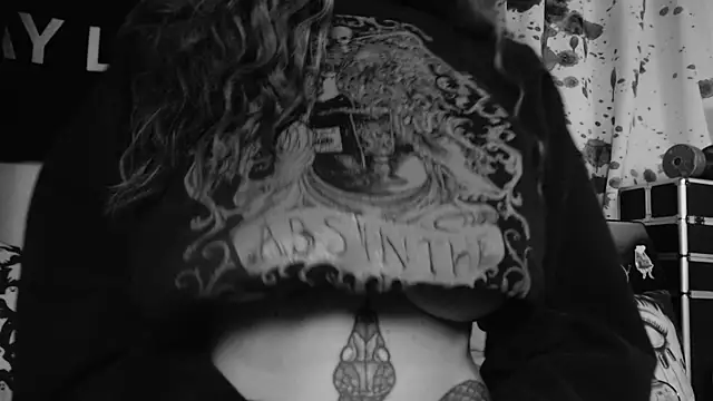 Snapshot of Silentmary chatting on October 17, 10:13 pm Silentmary online show from October 17, 10:13 pm