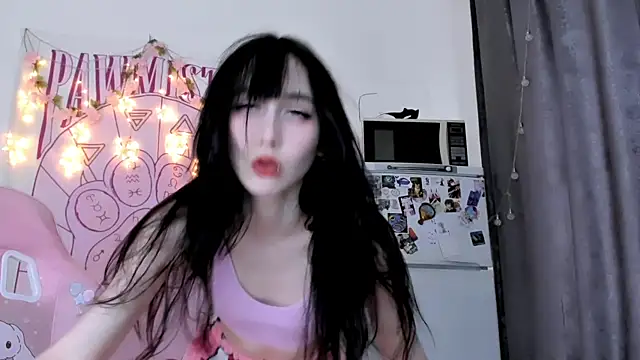 Holy420lolii online show from May 26, 4:39 pm