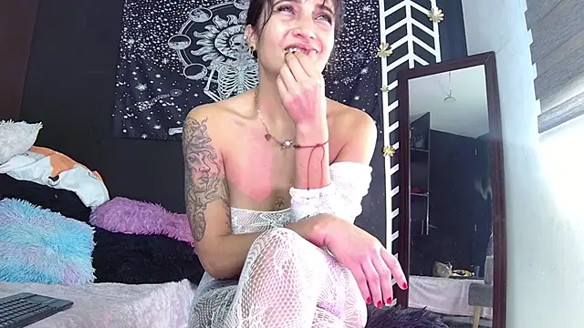 Snapshot of EvangelineCors chatting on September 25, 7:01 pm EvangelineCors online show from September 25, 7:01 pm