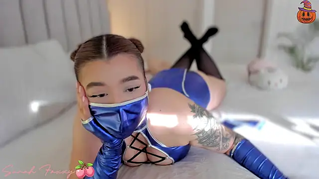 Snapshot of Foxxy222_ chatting on October 25, 9:21 pm Foxxy222  online show from October 25, 9:21 pm