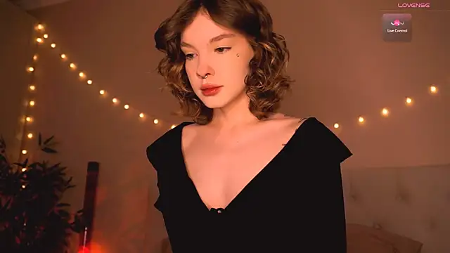 Snapshot of morphesoull chatting on October 9, 2:10 pm morphesoull online show from October 9, 2:10 pm