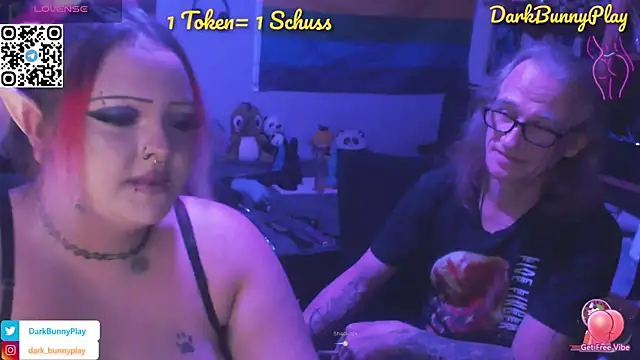 Snapshot of DarkBunnyPlay chatting on September 27, 6:59 pm DarkBunnyPlay online show from September 27, 6:59 pm