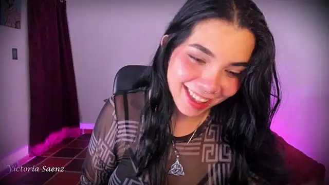 victoriaasaenz  online show from April 1, 1:17 am