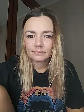 Snapshot of KrissSexi chatting on November 1, 7:01 am KrissSexi online show from November 1, 7:01 am