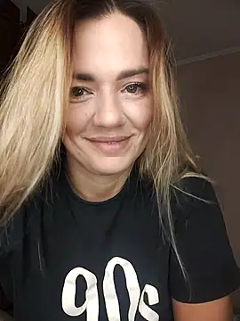 Snapshot of KrissSexi chatting on October 11, 4:06 am KrissSexi online show from October 11, 4:06 am