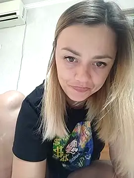 Snapshot of KrissSexi chatting on October 2, 8:19 am KrissSexi online show from October 2, 8:19 am