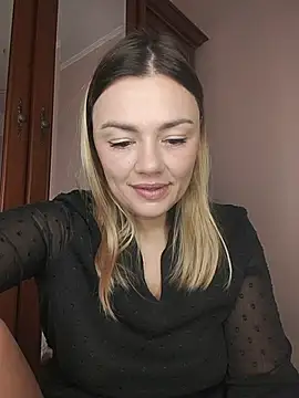 Snapshot of KrissSexi chatting on October 30, 5:54 am KrissSexi online show from October 30, 5:54 am