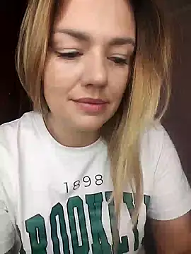 Snapshot of KrissSexi chatting on October 19, 6:59 am KrissSexi online show from October 19, 6:59 am