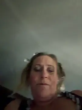 SummerBlueMoon online show from April 20, 8:45 pm