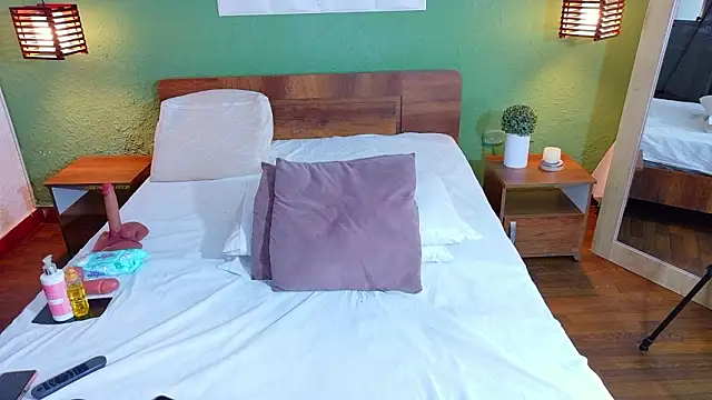 dannaahbrown online show from February 10, 1:36 pm