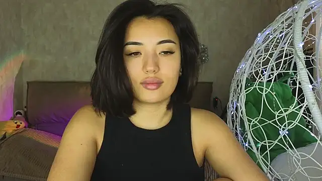 lily  foster online show from November 11, 6:53 am