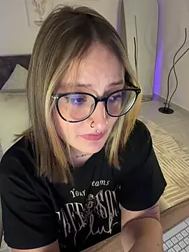 Megan lu2 online show from March 12, 7:44 am