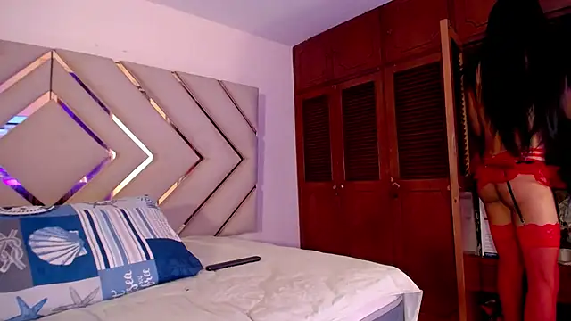 Raven foxter1 online show from December 16, 4:40 am