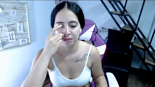 Snapshot of samantha_baby_ chatting on September 25, 8:50 pm samantha baby online show from September 25, 8:50 pm