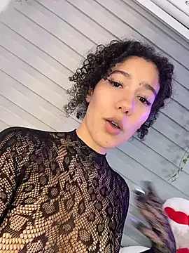 Lovely Janeth online show from April 5, 5:50 am